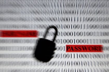 Material do governo ajuda população a se proteger de golpes digitais