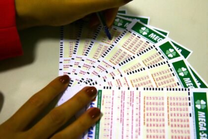 Mega 30 anos sorteia prêmio especial de R$ 300 milhões neste domingo