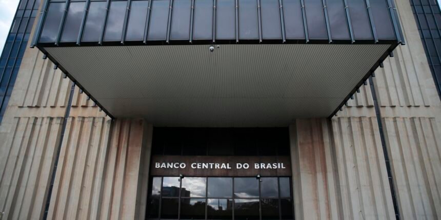Mercado projeta inflação de 4,92% em 2026