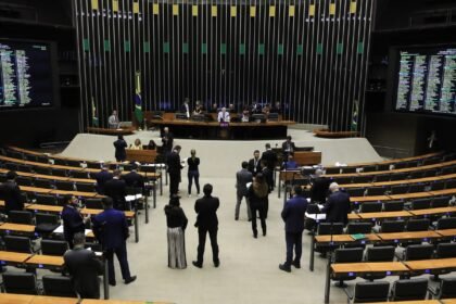 Minirreforma eleitoral reduz controle de gastas partidários; entenda