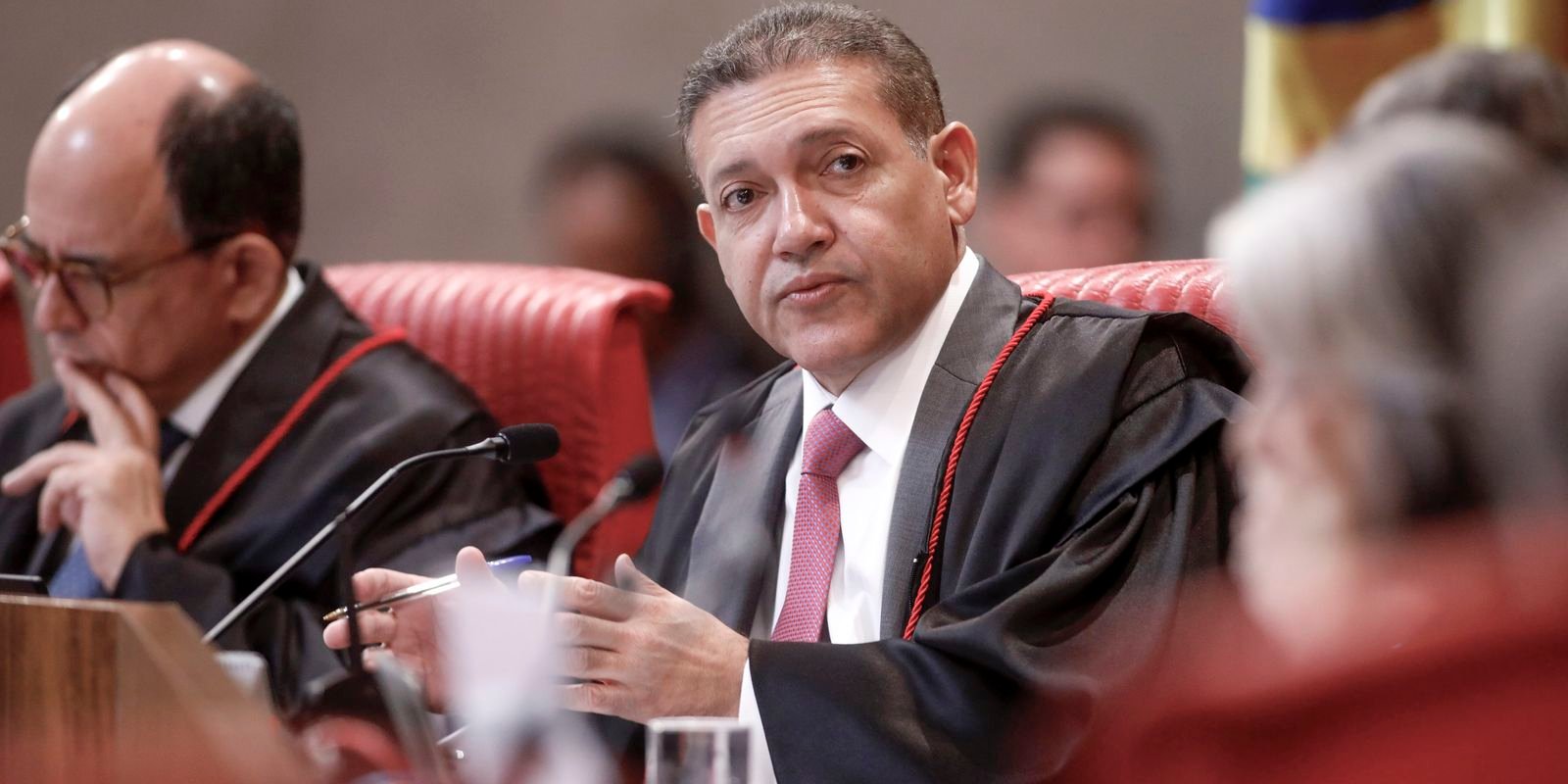 Nunes Marques vai relatar ação de Bolsonaro para anular pena