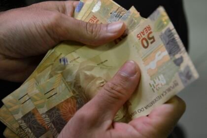 Poupança tem retirada líquida de R$ 476,4 milhões em abril