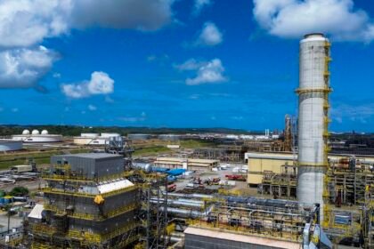 Refinarias da Petrobras operam com mais de 100% de capacidade; entenda