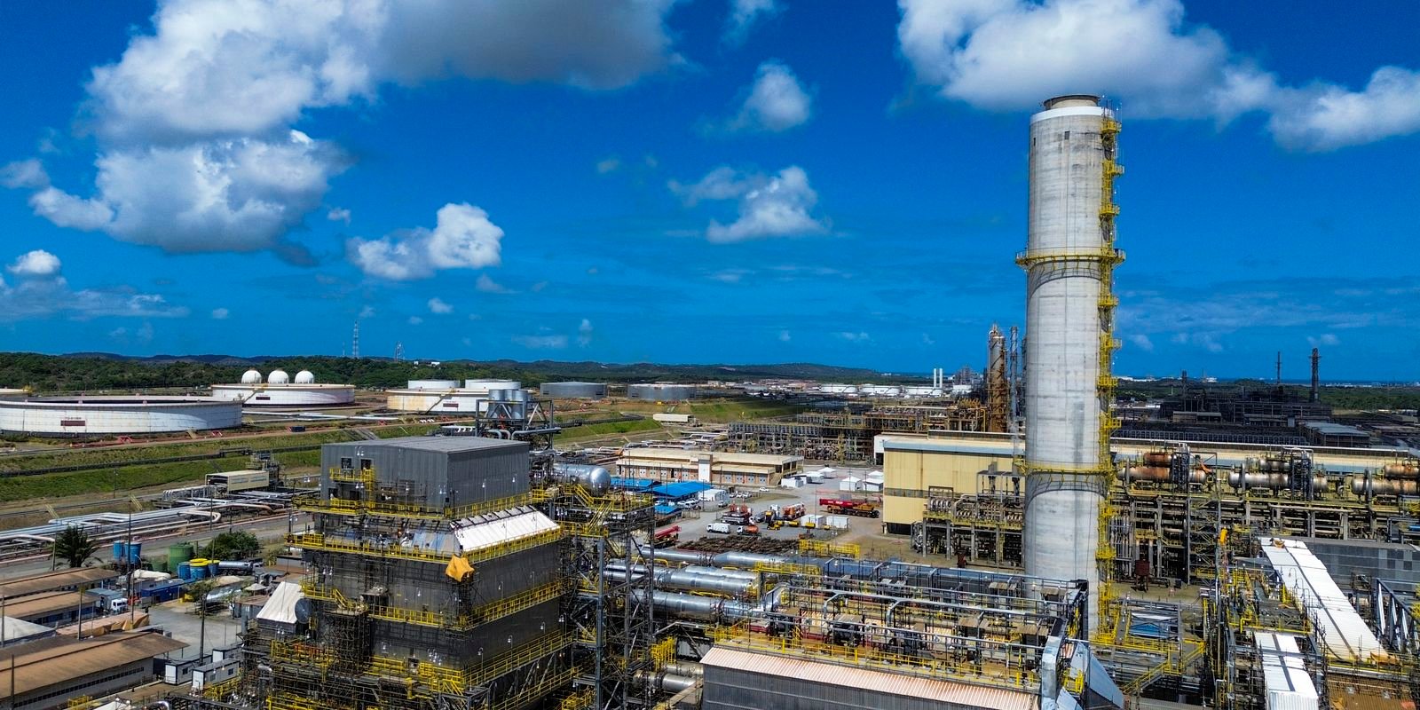 Refinarias da Petrobras operam com mais de 100% de capacidade; entenda