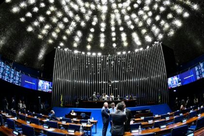 Senado aprova projeto de incentivo ao primeiro emprego para jovens