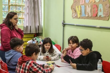 Senado aprova projeto que cria política para estudantes superdotados