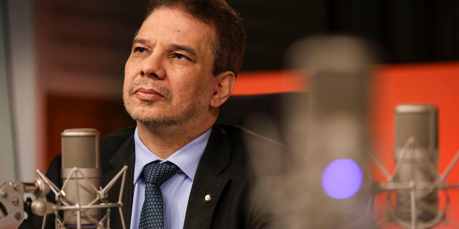 "Vamos tirar de presídio a marca de escritório do crime”, diz ministro