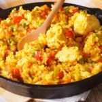 O arroz que sobrou do almoço pode virar pratos deliciosos e práticos
