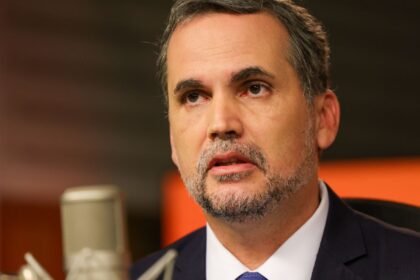 Bloqueio de R$ 23,7 bi não afetará serviços e benefícios, diz Moretti