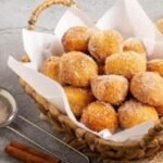 Alguns cuidados simples fazem toda a diferença para deixar o bolinho de chuva leve e crocante por fora
