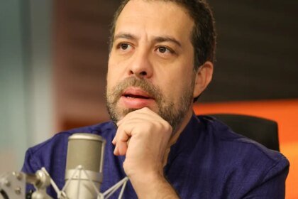 Boulos critica lobbies contra o fim da escala 6 por 1 e o Move Brasil