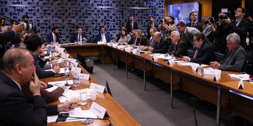 Câmara: governo retira urgência do fim da escala 6x1 e destrava pauta