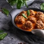 Como tirar o excesso de sal da comida? Veja truques que funcionam