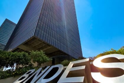 Confiança dos técnicos impulsiona bons resultados do BNDES, diz Lula