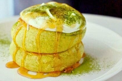 Conheça a panqueca suflê de matcha que está conquistando a internet