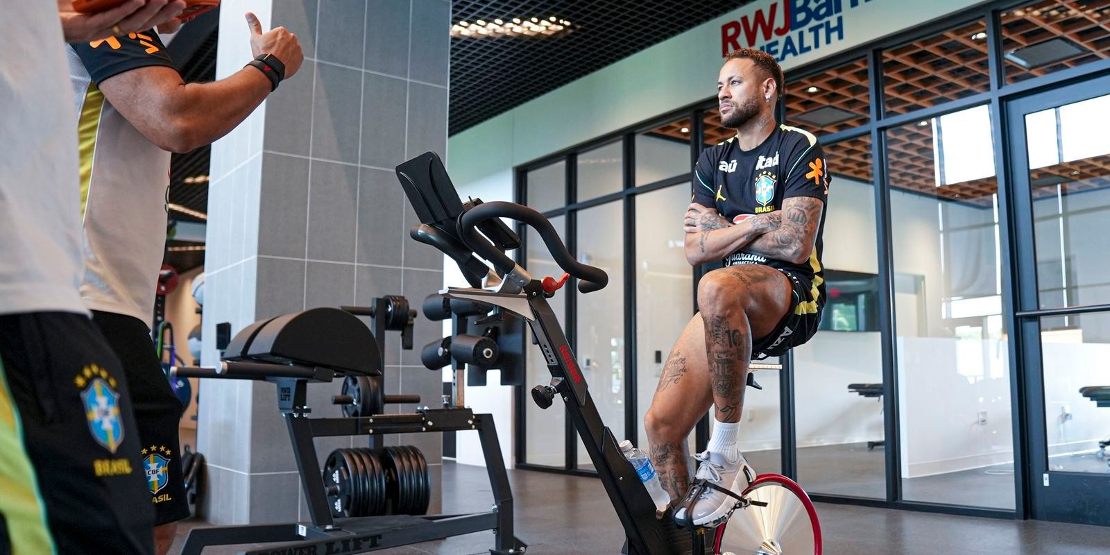 Copa do Mundo: exames de Neymar apontam 'boa evolução' , afirma CBF