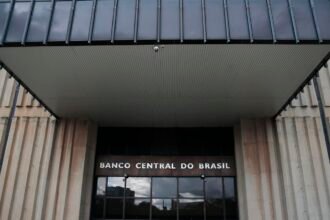 Déficit em contas externas foi R$ 3,2 bilhões no mês de maio, diz BC