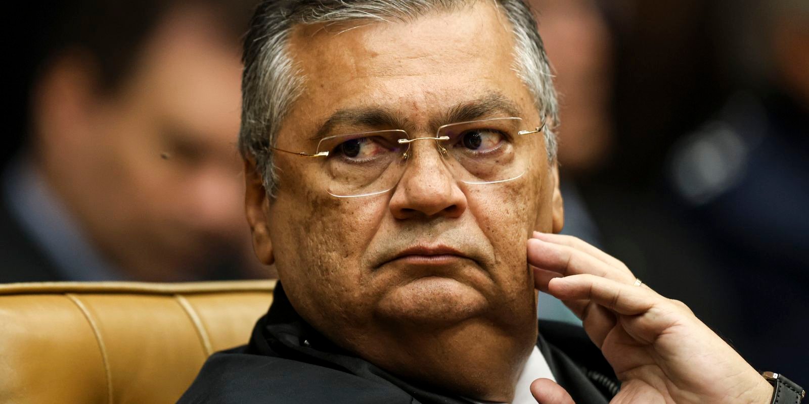 Dino mantém remoção de vídeos de vereador que ofendeu adversário