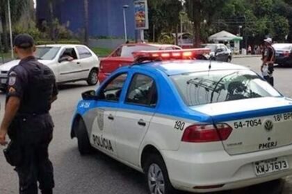 Em cinco dias, dois PMs do Rio morrem com tiros de fuzil na cabeça