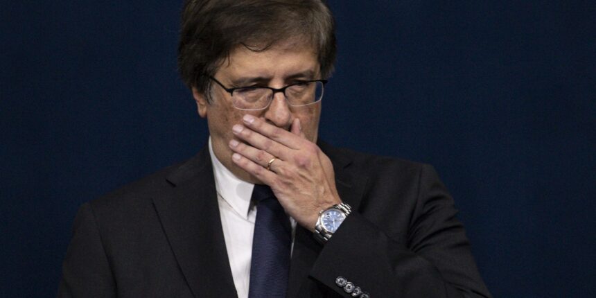 Gonet diz que não vê falta grave no caso da arma de Bolsonaro