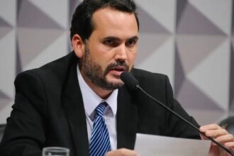 Governo avalia aumentar teto do MEI para R$ 140 mil, diz ministro
