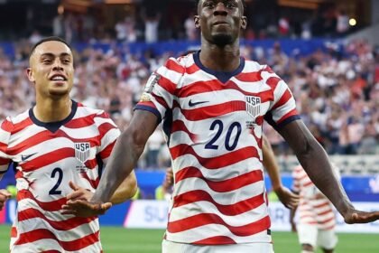 Herói na estreia dos EUA na Copa, Balogun nasceu no país por acaso
