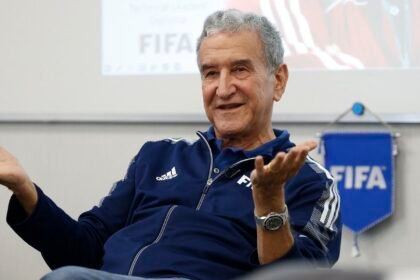 Internado, Parreira passa por cirurgia no Rio de Janeiro
