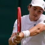 João Fonseca estreia em Wimbledon com 3 a 0 sobre Bautista Agut
