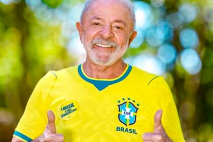 Lula pede para seleção do Brasil “jogar com a alma” na Copa do Mundo
