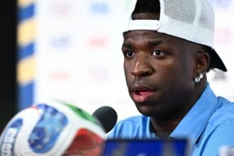 Mais experiente, Vini Jr. afirma que Brasil "chega para ser campeão"