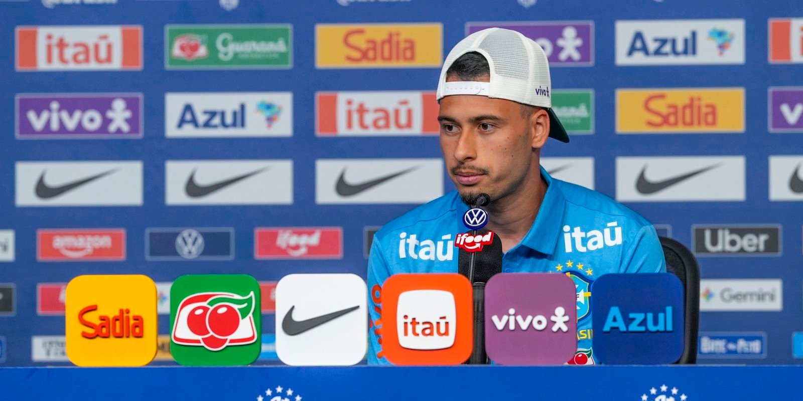 Martinelli admite substituir Raphinha e vê Neymar "querendo muito"