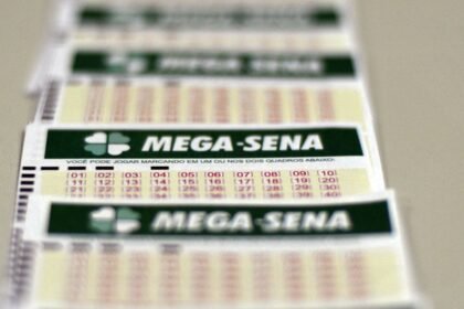 Mega-Sena acumula e prêmio principal vai para R$ 27 milhões