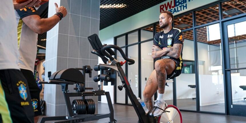 Neymar faz novo exame e segue sem treinar na seleção brasileira
