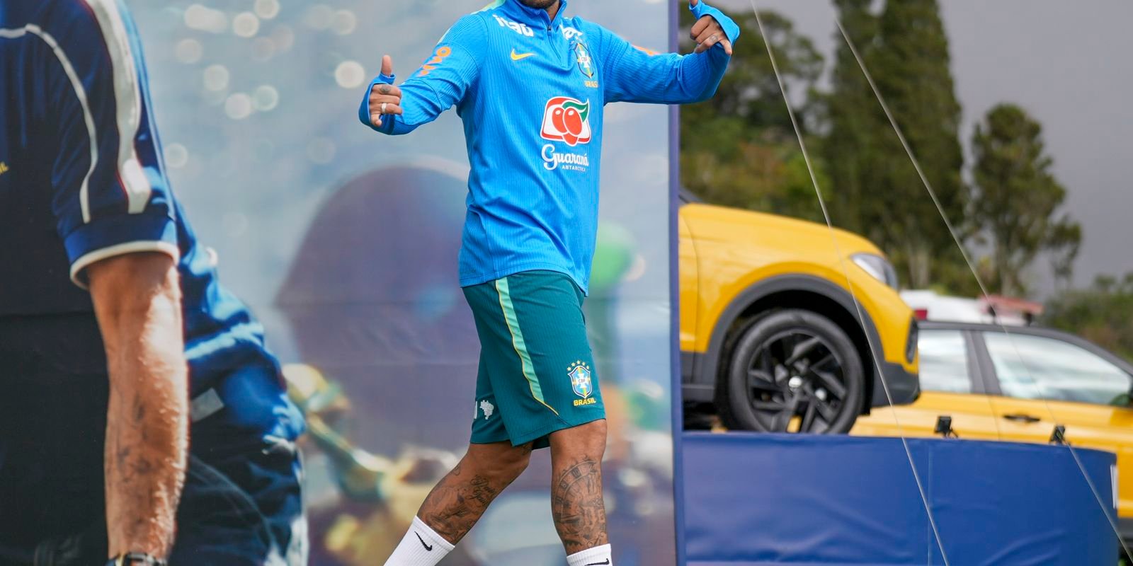 Neymar não viaja com seleção para Cleveland; segue em tratamento