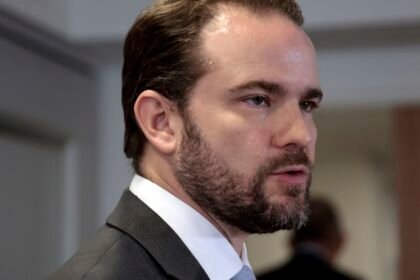 Novo Desenrola já beneficiou 6 milhões de pessoas, diz Dario Durigan