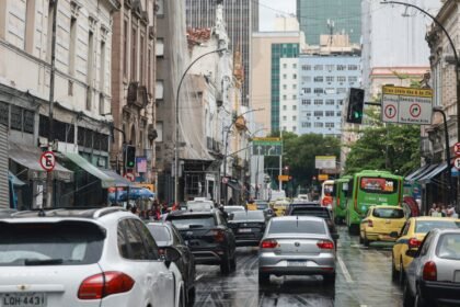 Rio: maioria dos carros roubados está em áreas controladas pelo crime