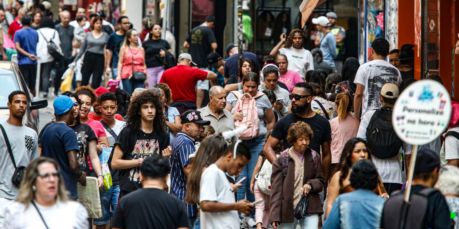 Salários diminuem pobreza em 22 regiões metropolitanas