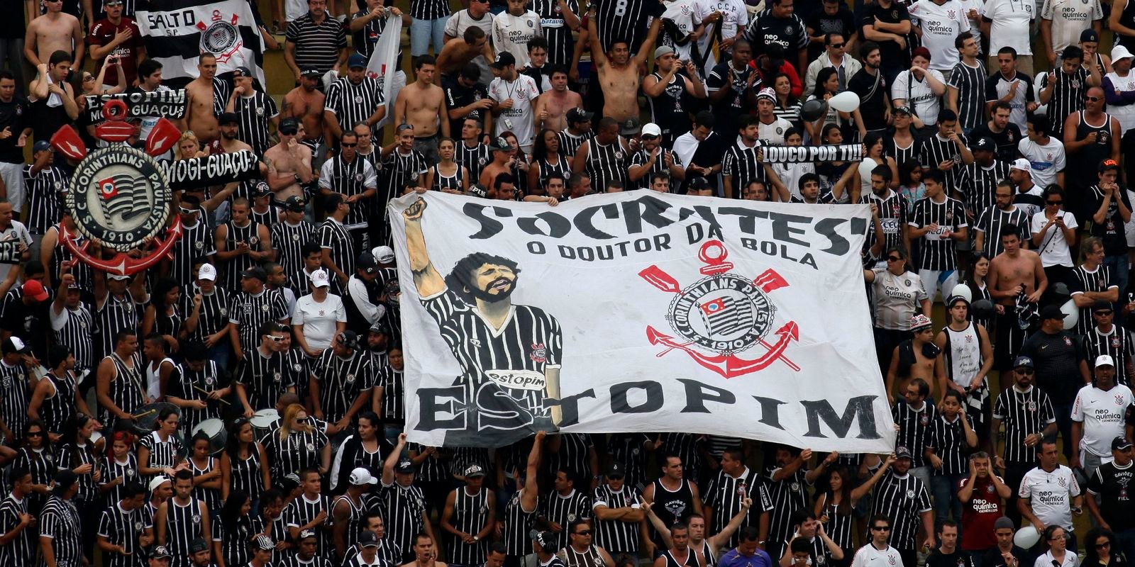 Sócrates, ídolo do Corinthians e da seleção, recebe honraria na Alesp