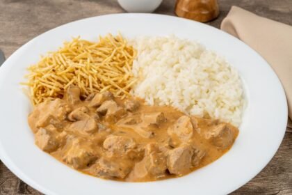 strogonoff de carne