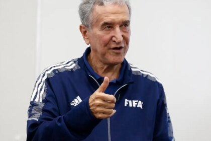 Técnico do tetra, Carlos Alberto Parreira é internado no Rio