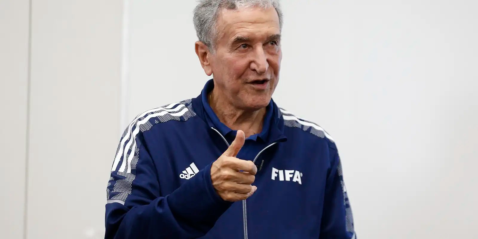 Técnico do tetra, Carlos Alberto Parreira é internado no Rio