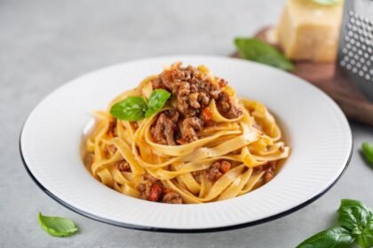 Evitar erros simples no preparo ajuda a deixar o macarrão mais saboroso e com a textura ideal