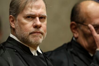 Toffoli toma posse no TSE e diz que Justiça não decide eleição