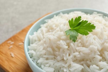 Você lava o arroz antes de cozinhar? Veja se isso é realmente necessário
