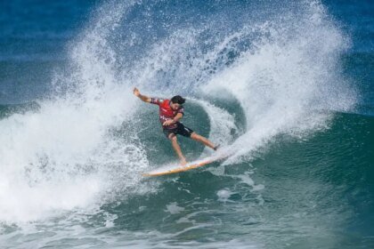WSL: Dora e Chianca avançam às semifinais de etapa em Saquarema