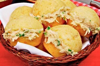 7 receitas com frango desfiado para variar o cardápio da semana