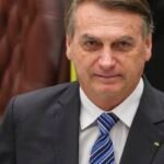 Alexandre de Moraes decide manter Bolsonaro em prisão domiciliar