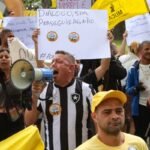 Camêlos protestam contra programa da prefeitura no Rio