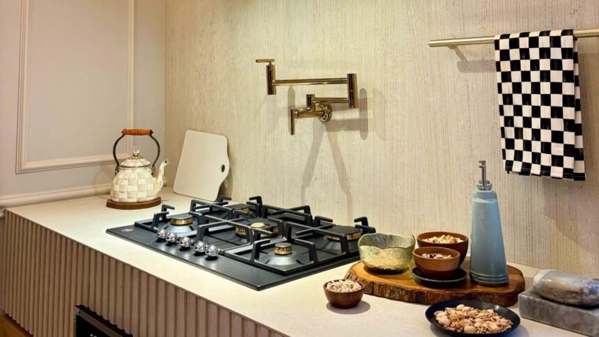 Conheça o pot filler: a torneira que facilita a rotina na cozinha