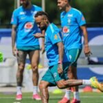 Debaixo de muito calor, Brasil segue preparação para encarar Noruega